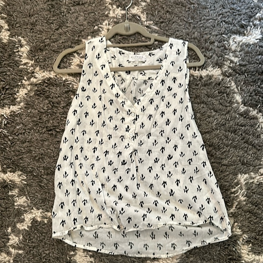 White and black tank blouse